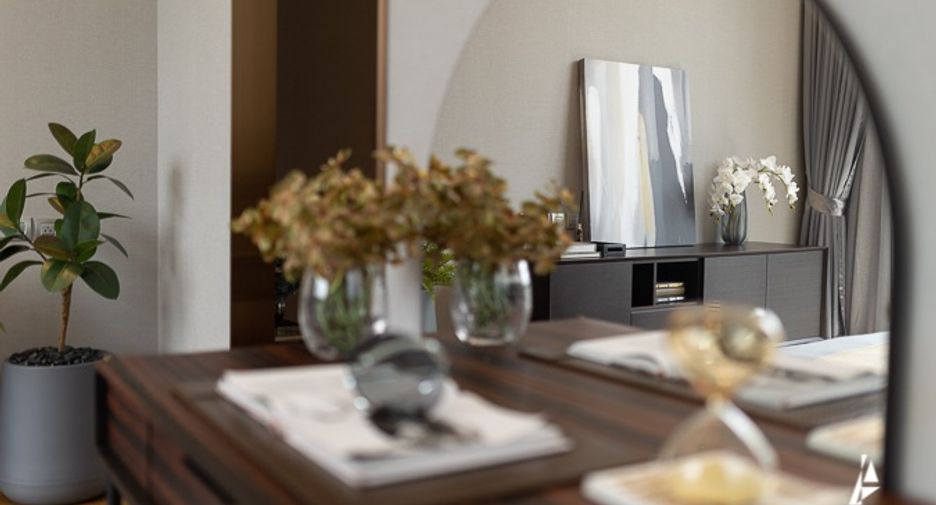 For sale 3 bedrooms condo in Pathum Wan, Bangkok