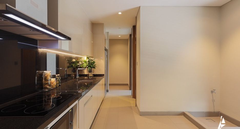 For sale 3 bedrooms condo in Pathum Wan, Bangkok