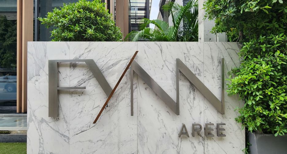 For rent and for sale 1 bed condo in Phaya Thai, Bangkok