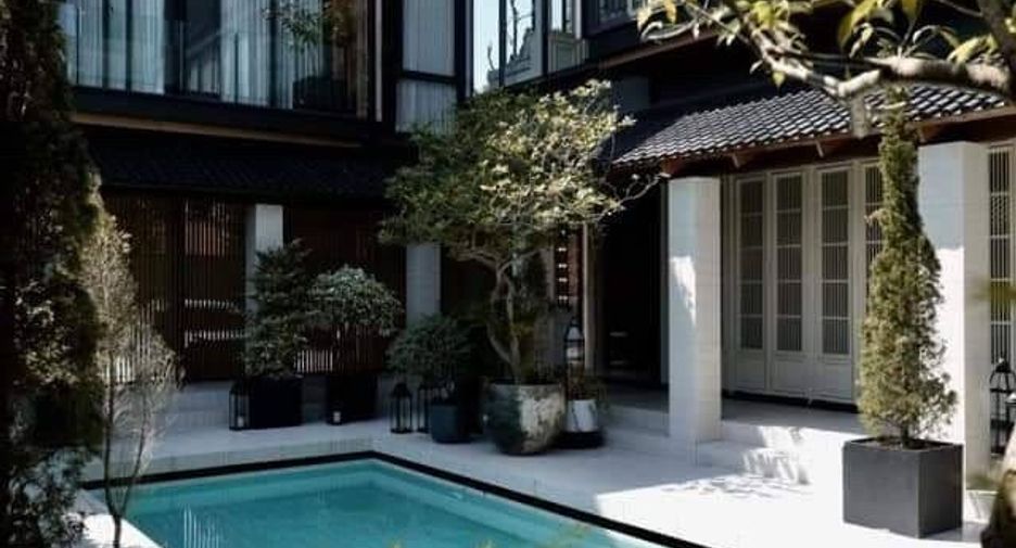For sale 4 ベッドルーム house in Wang Thonglang, Bangkok