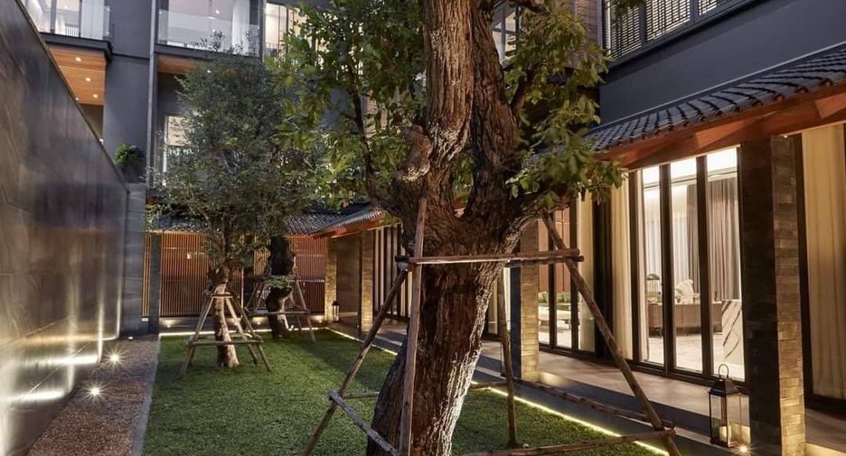 For sale 4 ベッドルーム house in Wang Thonglang, Bangkok