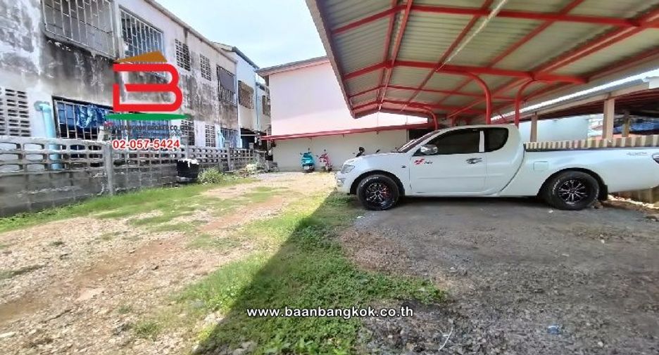 出售 20 卧室 服务式公寓 在 Khlong Luang, Pathum Thani