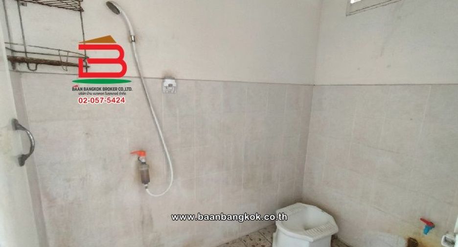 出售 20 卧室 服务式公寓 在 Khlong Luang, Pathum Thani