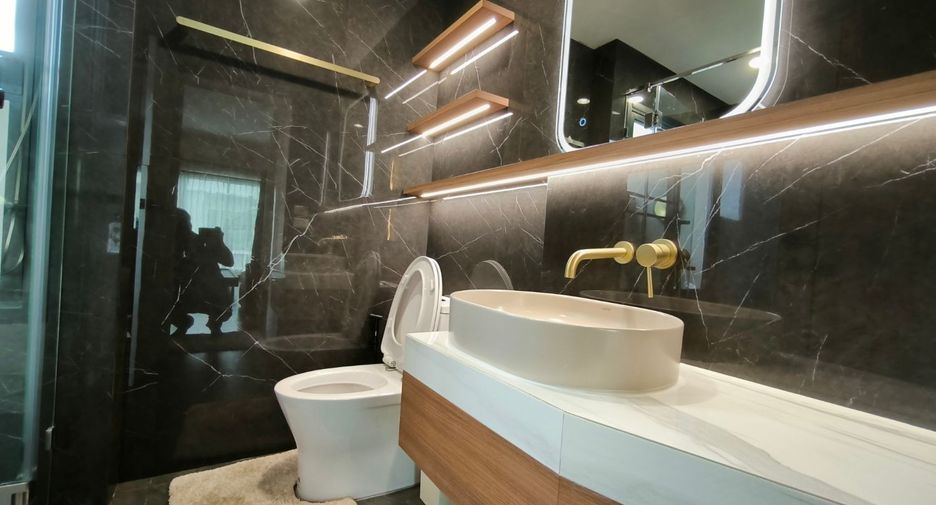 For sale 3 bedrooms townhouse in Suan Luang, Bangkok