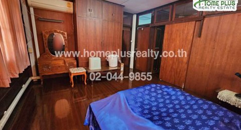 For sale 5 bedrooms house in Bangkok Noi, Bangkok