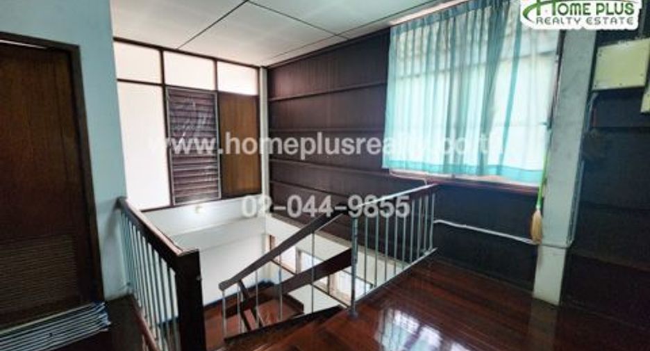For sale 5 bedrooms house in Bangkok Noi, Bangkok