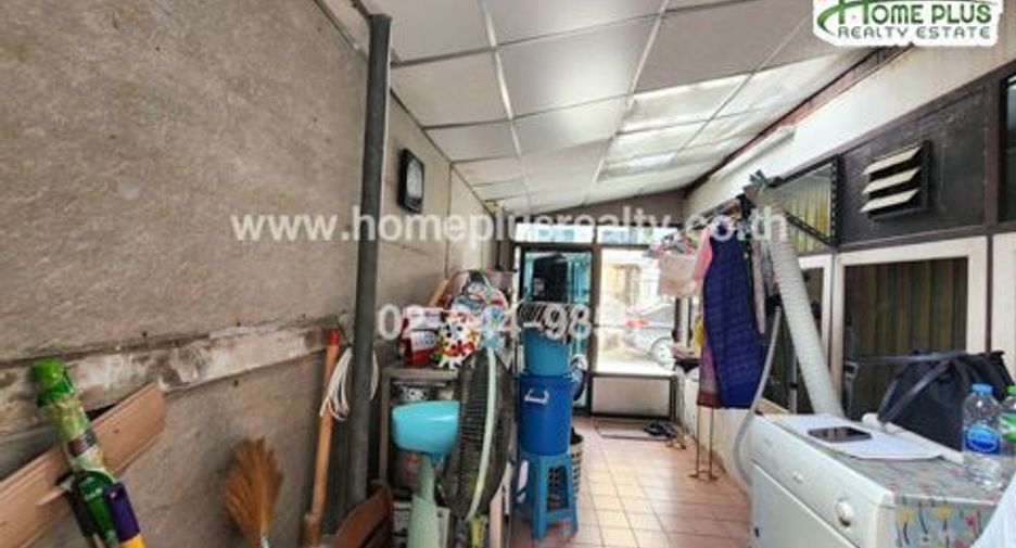 For sale 5 bedrooms house in Bangkok Noi, Bangkok