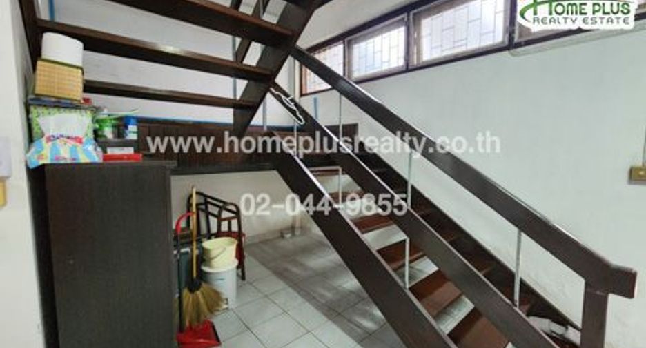 For sale 5 bedrooms house in Bangkok Noi, Bangkok