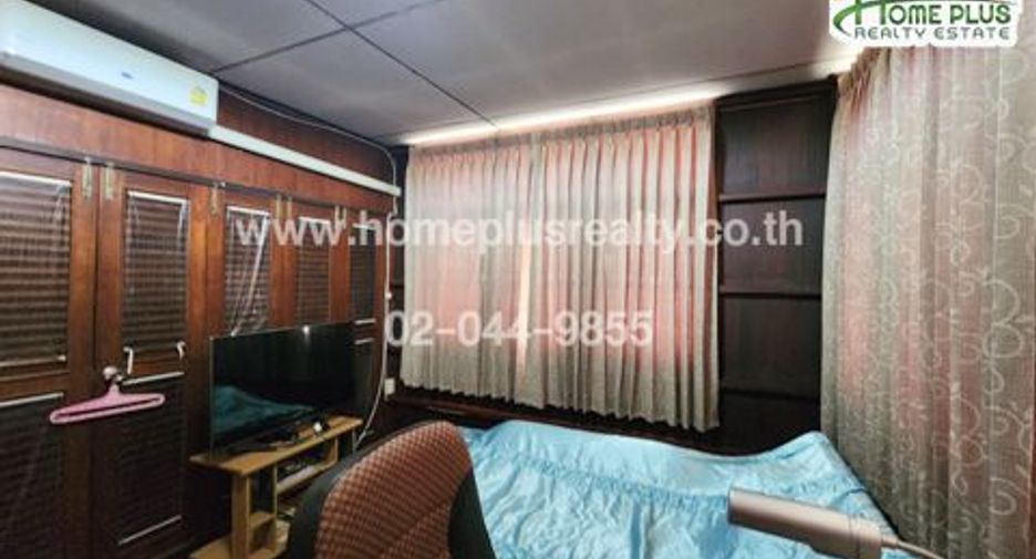 For sale 5 bedrooms house in Bangkok Noi, Bangkok
