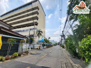 For sale 5 Beds house in Bangkok Noi, Bangkok