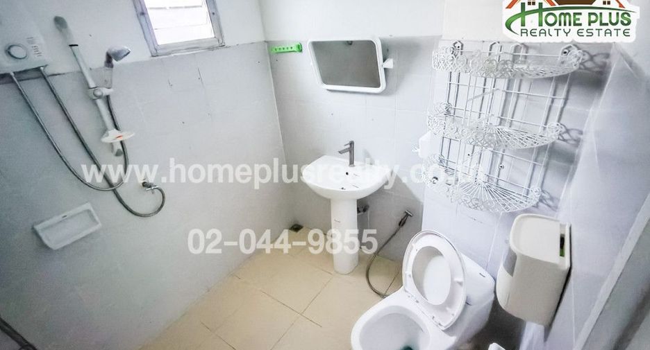 For sale 1 bed condo in Khan Na Yao, Bangkok