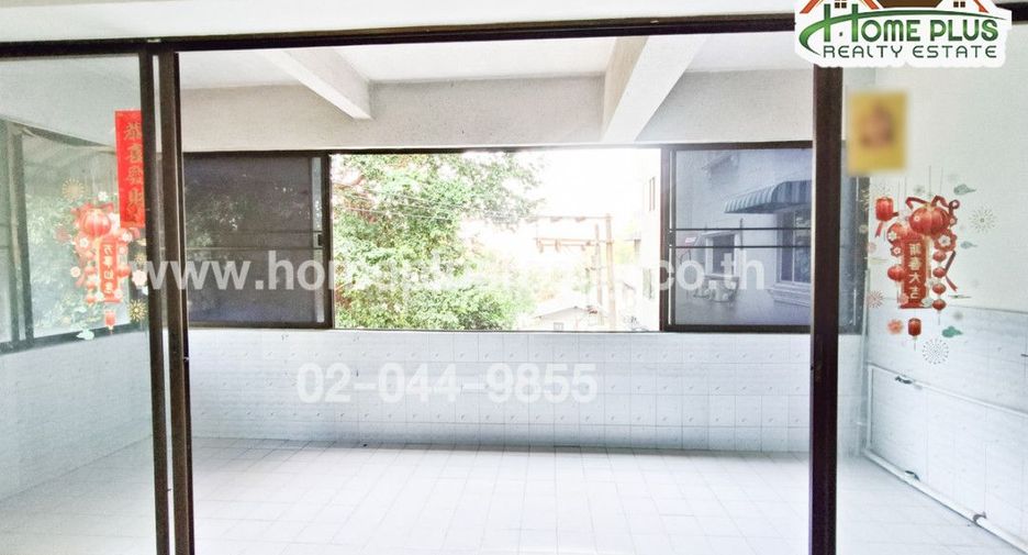 For sale 1 bed condo in Khan Na Yao, Bangkok