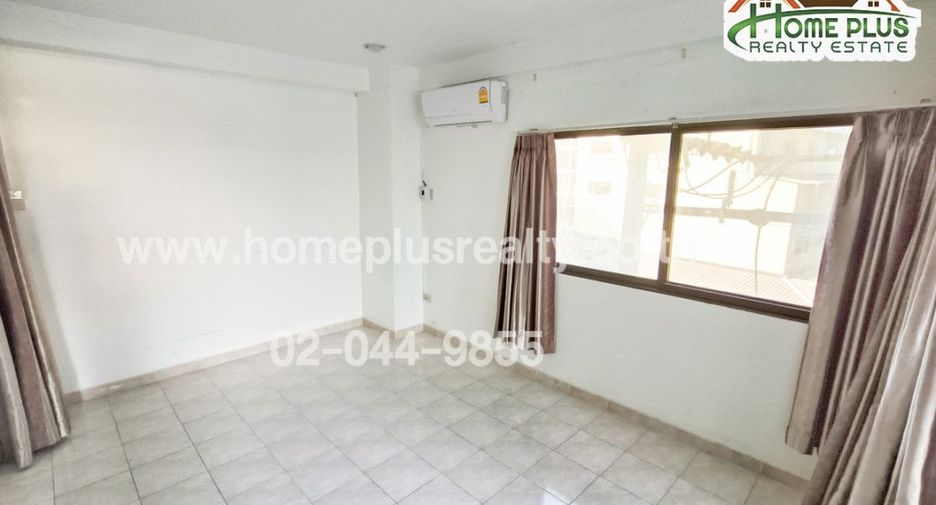 For sale 1 bed condo in Khan Na Yao, Bangkok
