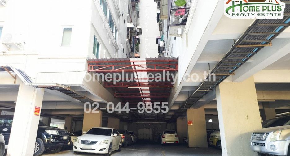 For sale 1 bed condo in Khan Na Yao, Bangkok