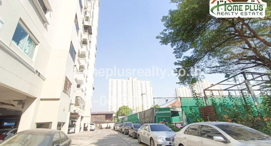For sale 1 bed condo in Khan Na Yao, Bangkok