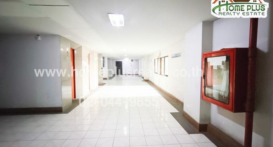For sale 1 bed condo in Khan Na Yao, Bangkok