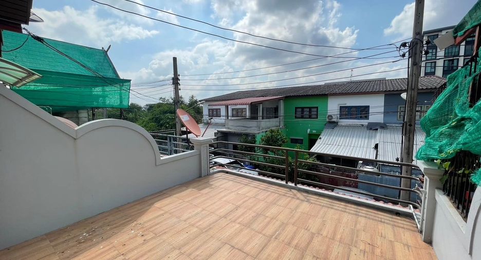 For sale 2 Beds townhouse in Lak Si, Bangkok