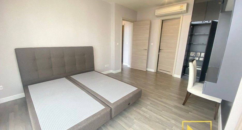 For rent 2 bedrooms condo in Sathon, Bangkok