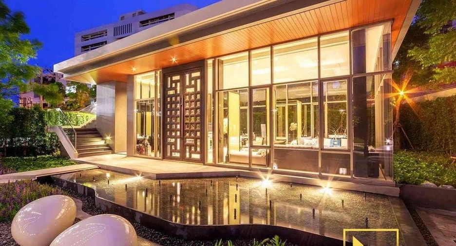 For rent 2 bedrooms condo in Sathon, Bangkok