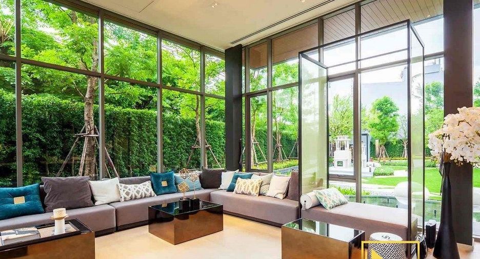 For rent 2 bedrooms condo in Sathon, Bangkok