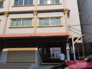 For rent retail Space in Wang Thonglang, Bangkok