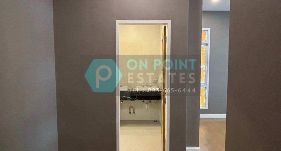 For sale 2 ベッドルーム condo in Watthana, Bangkok