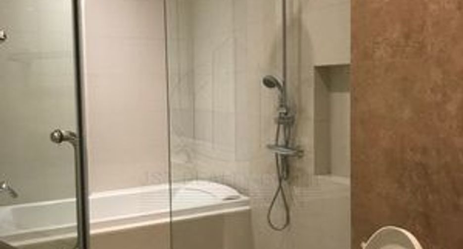 For rent and for sale 2 bedrooms condo in Khlong Toei, Bangkok