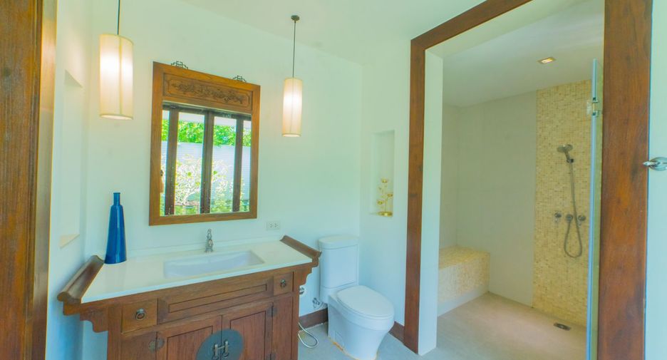 For rent and for sale 5 bedrooms villa in Thalang, Phuket