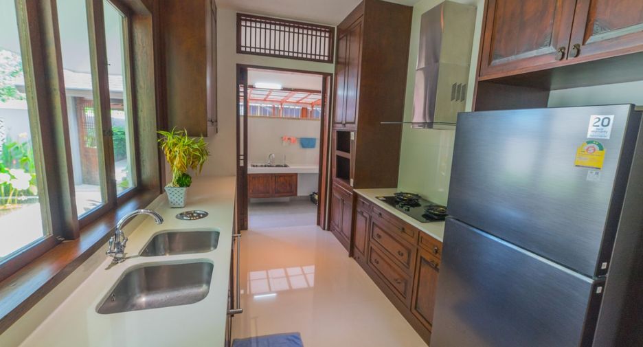 For rent and for sale 5 bedrooms villa in Thalang, Phuket