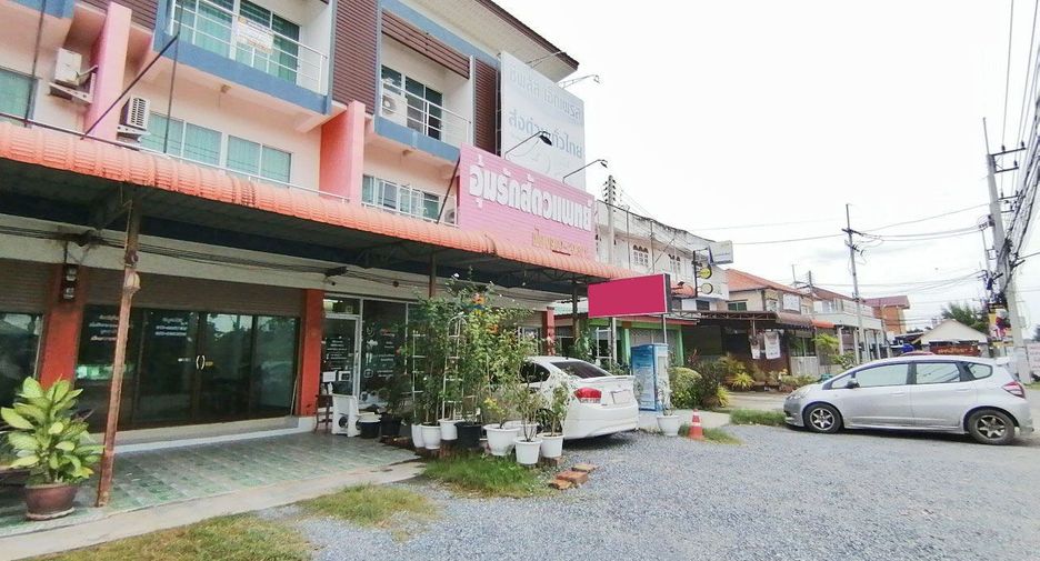 For sale 2 bed retail Space in Mueang Lop Buri, Lopburi