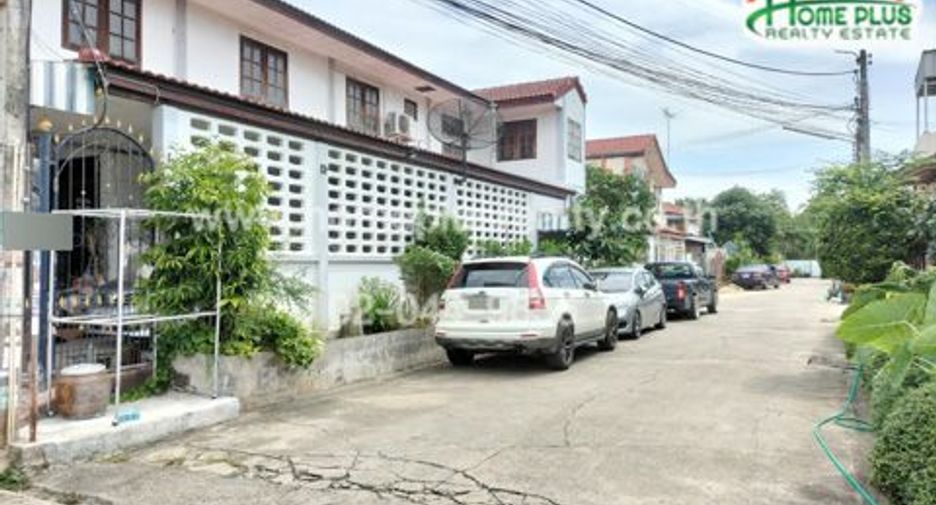Casa adosada en venta de 3 habitaciones en Thawi Watthana, Bangkok