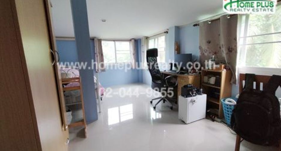 Casa adosada en venta de 3 habitaciones en Thawi Watthana, Bangkok