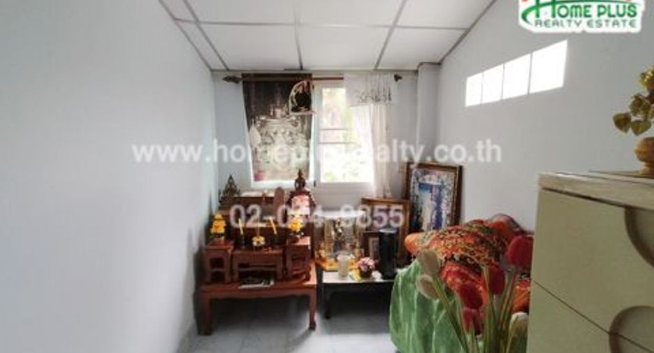 Casa adosada en venta de 3 habitaciones en Thawi Watthana, Bangkok