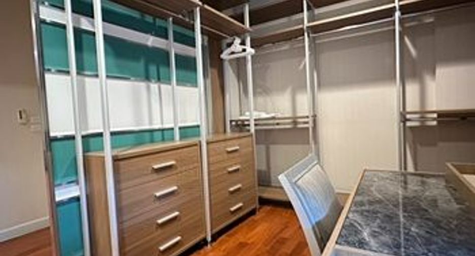 Haus zur Miete und zum Kauf mit 5 Zimmer in Khan Na Yao, Bangkok