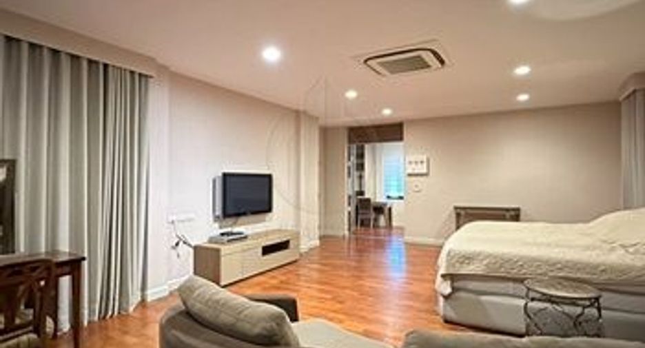 Haus zur Miete und zum Kauf mit 5 Zimmer in Khan Na Yao, Bangkok