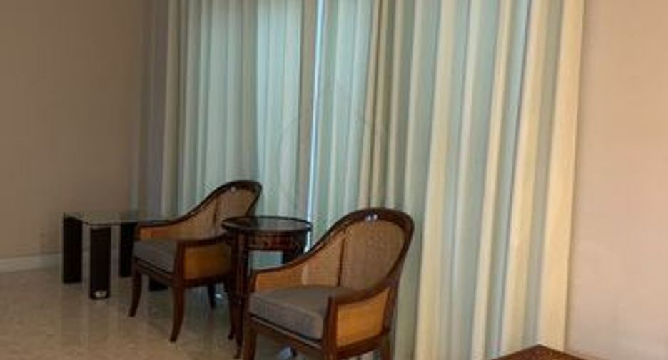 Haus zur Miete und zum Kauf mit 5 Zimmer in Khan Na Yao, Bangkok