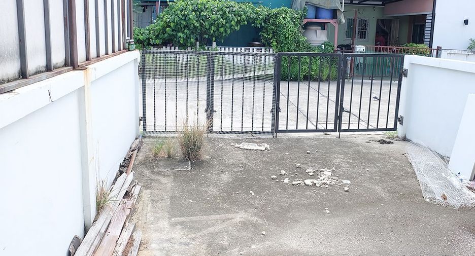 Gewerbefläche zum Kauf mit 4 Zimmer in Mueang Chon Buri, Chonburi