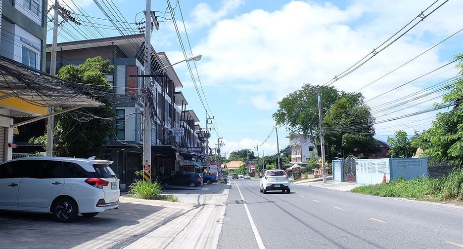 Gewerbefläche zum Kauf mit 4 Zimmer in Mueang Chon Buri, Chonburi