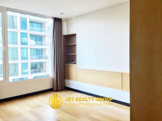 For rent 3 bedrooms condo in Pathum Wan, Bangkok