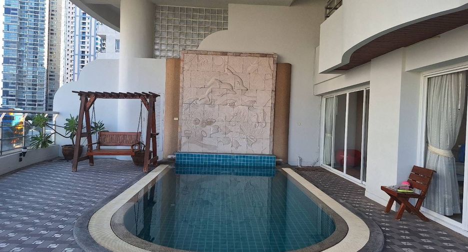 For rent 3 ベッドルーム condo in Khlong Toei, Bangkok