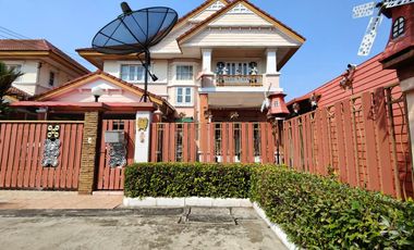 Продажа 4 спальни дом в Пращет, Бангкок