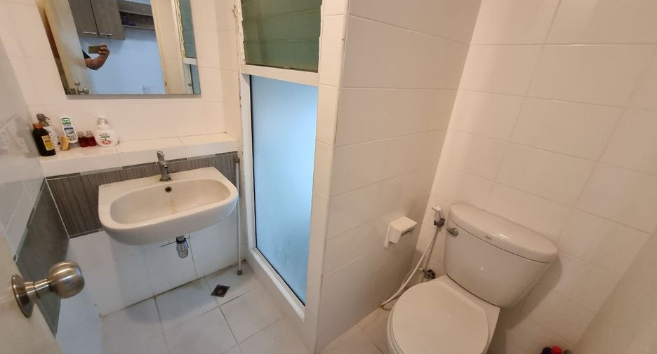 For sale 2 bedrooms townhouse in Bang Phli, Samut Prakan