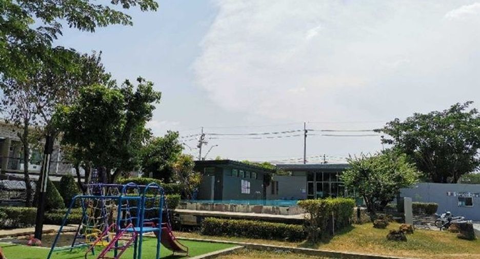 For sale 2 bedrooms townhouse in Bang Phli, Samut Prakan