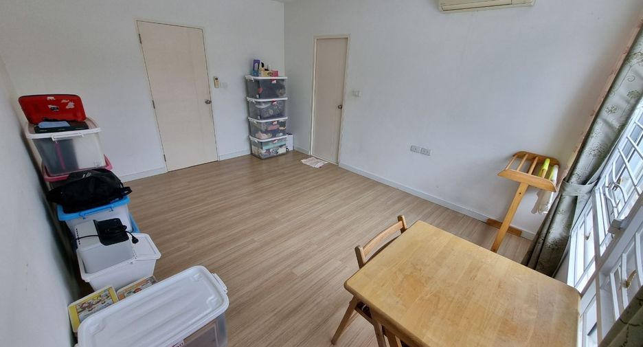 For sale 2 bedrooms townhouse in Bang Phli, Samut Prakan