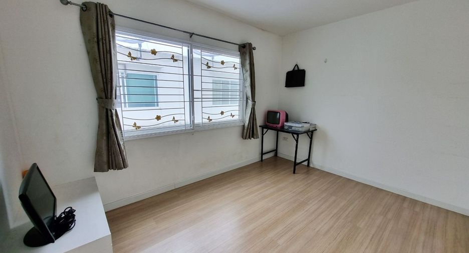 For sale 2 bedrooms townhouse in Bang Phli, Samut Prakan