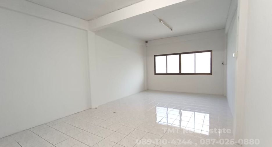 Local comercial en venta de 2 habitaciones en Bang Khun Thian, Bangkok