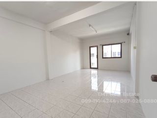 For sale 2 bedrooms retail Space in Bang Khun Thian, Bangkok