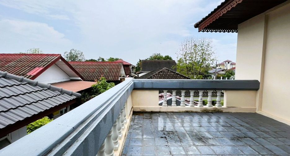 For sale 5 bedrooms house in Mueang Chiang Mai, Chiang Mai
