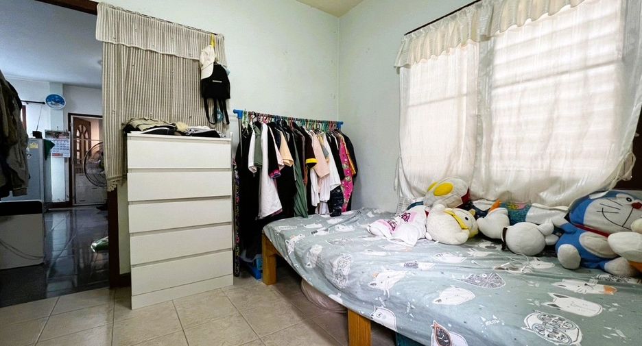 For sale 5 bedrooms house in Mueang Chiang Mai, Chiang Mai