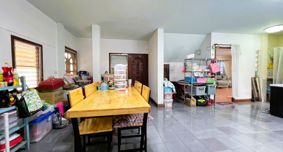 For sale 5 bedrooms house in Mueang Chiang Mai, Chiang Mai